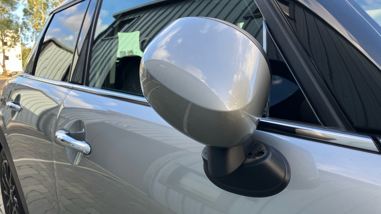 MINI Hatchback 1.5 Cooper Classic Premium 5dr Auto Petrol Hatchback